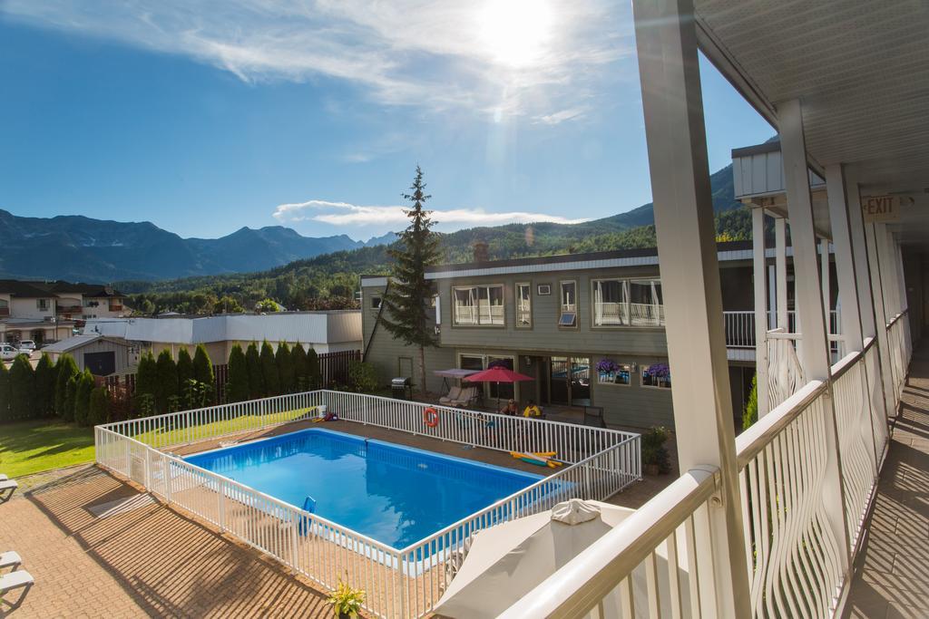 Powder Mountain Lodge Fernie Exterior photo